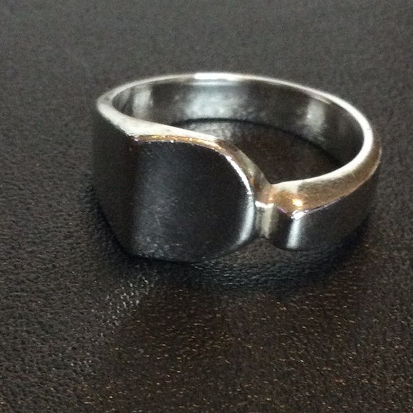 Jewelry - Silver Ring